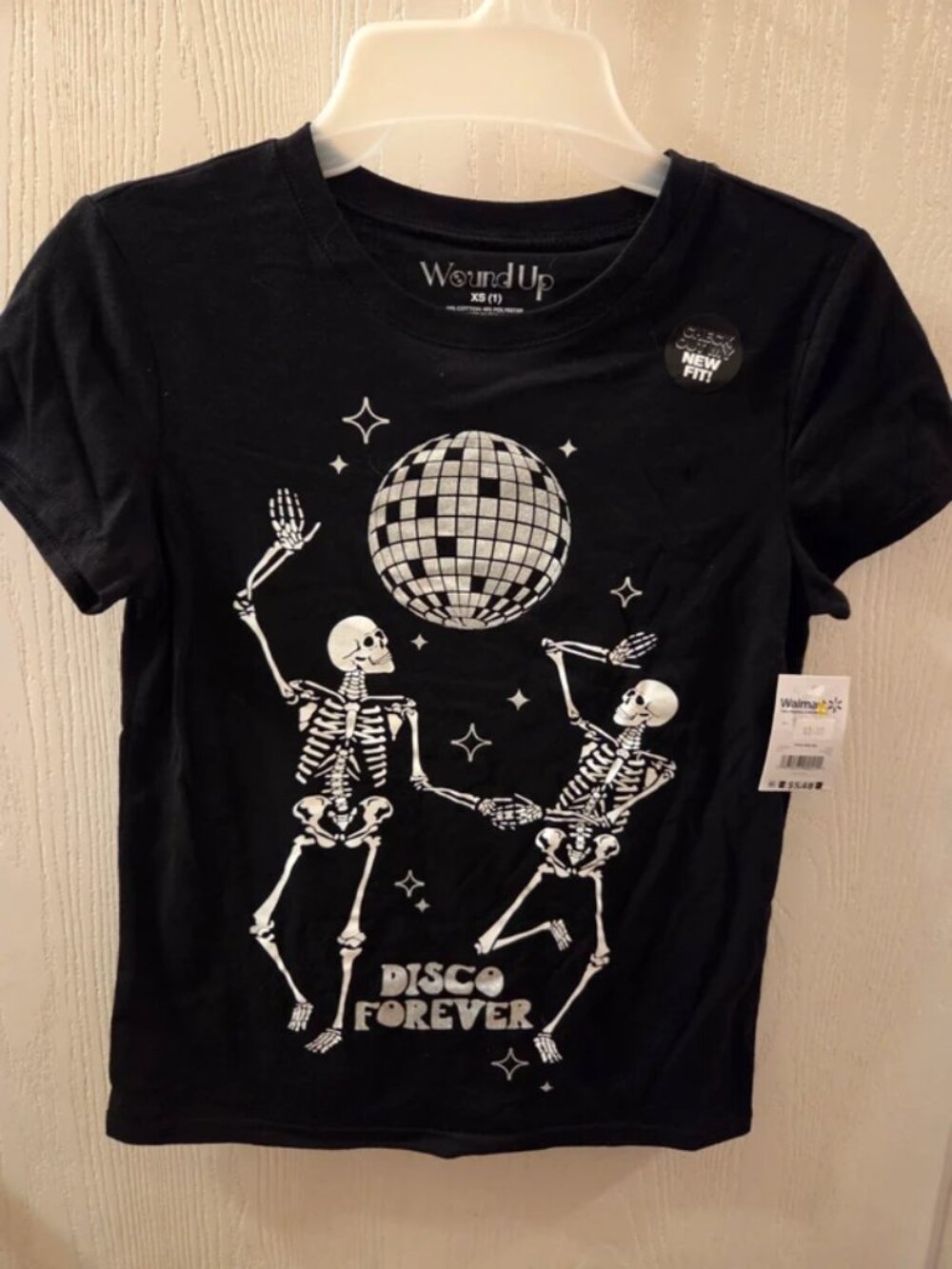 New with tags Wound Up brand Halloween t shirt. Women's size med (7-9). Snug fit